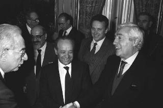 Il Presidente della Repubblica Francesco Cossiga riceve i udienza Armando Sarti, presidente della Confederazione italiana dei servizi pubblici degli enti locali (CISPEL), con una delegazione del sodalizio