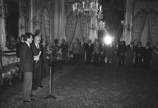 Il Presidente della Repubblica Francesco Cossiga riceve i udienza Armando Sarti, presidente della Confederazione italiana dei servizi pubblici degli enti locali (CISPEL), con una delegazione del sodalizio