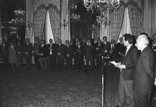 Il Presidente della Repubblica Francesco Cossiga riceve i udienza Armando Sarti, presidente della Confederazione italiana dei servizi pubblici degli enti locali (CISPEL), con una delegazione del sodalizio