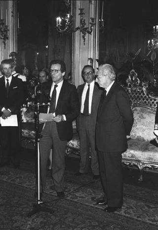 Il Presidente della Repubblica Francesco Cossiga riceve i udienza Armando Sarti, presidente della Confederazione italiana dei servizi pubblici degli enti locali (CISPEL), con una delegazione del sodalizio