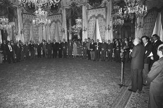 Il Presidente della Repubblica Francesco Cossiga riceve i udienza Armando Sarti, presidente della Confederazione italiana dei servizi pubblici degli enti locali (CISPEL), con una delegazione del sodalizio
