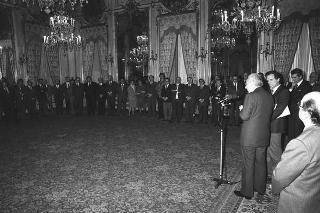 Il Presidente della Repubblica Francesco Cossiga riceve i udienza Armando Sarti, presidente della Confederazione italiana dei servizi pubblici degli enti locali (CISPEL), con una delegazione del sodalizio