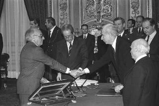 Il Presidente della Repubblica Francesco Cossiga presiede la cerimonia di giuramento dei componenti del VI Governo Fanfani