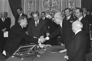 Il Presidente della Repubblica Francesco Cossiga presiede la cerimonia di giuramento dei componenti del VI Governo Fanfani