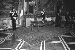 Il Presidente della Repubblica Francesco Cossiga presiede la cerimonia di giuramento dei componenti del VI Governo Fanfani