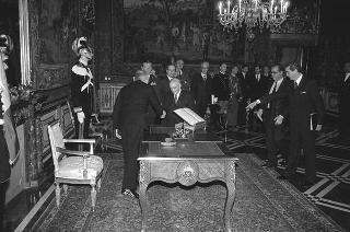 Il Presidente della Repubblica Francesco Cossiga presiede la cerimonia di giuramento dei componenti del VI Governo Fanfani