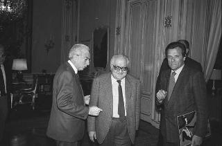 Il Presidente della Repubblica Francesco Cossiga riceve Gerardo Chiaromonte, direttore de "L'Unità", e il  presidente Armando Sarti per presentare il quotidiano nella sua nuova veste editoriale