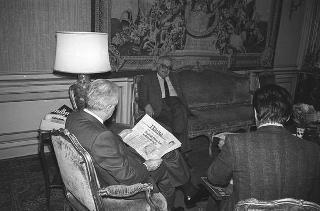 Il Presidente della Repubblica Francesco Cossiga riceve Gerardo Chiaromonte, direttore de "L'Unità", e il  presidente Armando Sarti per presentare il quotidiano nella sua nuova veste editoriale