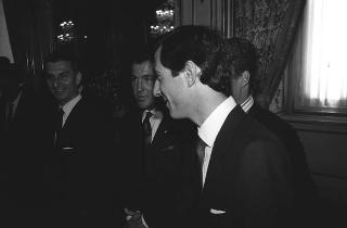 Il Presidente della Repubblica Francesco Cossiga riceve in udienza Lino Sordelli, presidente della Federazione italiana sport equestri, con il Comitato organizzatore e una delegazione di partercipanti al 55° Concorso ippico internazionale di piazza di Siena