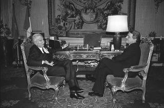 Il Presidente della Repubblica Francesco Cossiga  con Luciano Guerzoni, nuovo presidente della Giunta Regionale dell'Emilia-Romagna