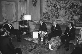 Il Presidente della Repubblica Francesco Cossiga incontra Giorgio Irneri, presidente del Lloyd Adriatico, con una delegazione della Società