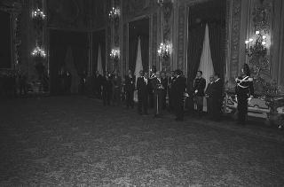 Il Presidente della Repubblica Francesco Cossiga incontra Franco Piga, ministro dell'industria, commercio e artigianato, e alcuni partecipanti alla Rassegna "SpotItalia 1987"