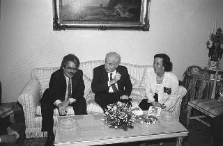 Incontro del Presidente della Repubblica Francesco Cossiga con gli autori e gli editori del libro "Elementare, Signor Presidente": per la presentazione dell'opera