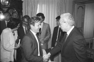 Incontro del Presidente della Repubblica Francesco Cossiga con gli autori e gli editori del libro "Elementare, Signor Presidente": per la presentazione dell'opera
