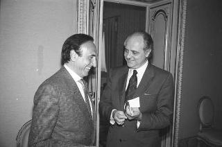 Incontro del Presidente della Repubblica Francesco Cossiga con gli autori e gli editori del libro "Elementare, Signor Presidente": per la presentazione dell'opera