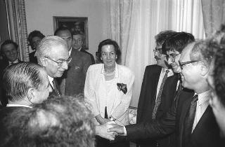 Incontro del Presidente della Repubblica Francesco Cossiga con gli autori e gli editori del libro "Elementare, Signor Presidente": per la presentazione dell'opera