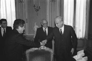Incontro del Presidente della Repubblica Francesco Cossiga con Ramon Sugranyes De Franch, presidente dell'Istituto internazionale "Jacques Maritain", con il segretario generale Roberto Papini