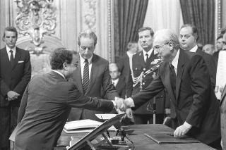 Il Presidente della Repubblica Francesco Cossiga presiede alla cerimonia di Giuramento del I Governo Goria