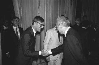 Il Presidente della Repubblica Francesco Cossiga incontra il prof. Franco Modigliani, Premio Nobel per l'economia, per la presentazione del volume "Reddito, interesse, inflazione".