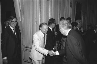 Il Presidente della Repubblica Francesco Cossiga incontra il prof. Franco Modigliani, Premio Nobel per l'economia, per la presentazione del volume "Reddito, interesse, inflazione".