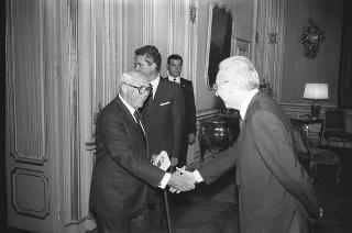 Il Presidente della Repubblica Francesco Cossiga incontra il prof. Franco Modigliani, Premio Nobel per l'economia, per la presentazione del volume "Reddito, interesse, inflazione".