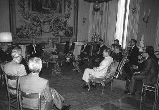 Il Presidente della Repubblica Francesco Cossiga incontra il prof. Franco Modigliani, Premio Nobel per l'economia, per la presentazione del volume "Reddito, interesse, inflazione".