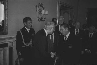 Il Presidente della Repubblica Francesco Cossiga incontra i  componenti della "Ancient and Honorable Artillery Company of Boston"