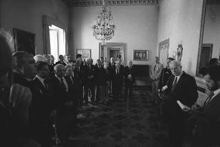 Il Presidente della Repubblica Francesco Cossiga incontra i  componenti della "Ancient and Honorable Artillery Company of Boston"