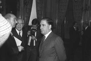 Il Presidente della Repubblica Francesco Cossiga durante la cerimonia di Giuramento dei nuovi giudici costituzionali: Mauro Ferri, Luigi Mengoni e Enzo Cheli