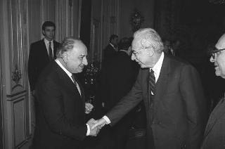 Il Presidente della Repubblica Francesco Cossiga riceve Nerio Nesi, presidente della Banca nazionale del lavoro, con il Consiglio d'amministrazione