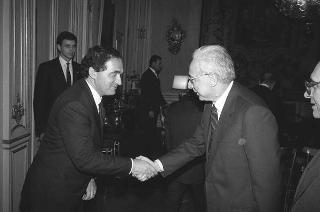 Il Presidente della Repubblica Francesco Cossiga riceve Nerio Nesi, presidente della Banca nazionale del lavoro, con il Consiglio d'amministrazione