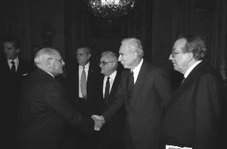 Il Presidente della Repubblica Francesco Cossiga incontra  Fenech Adami, primo ministro della Repubblica di Malta