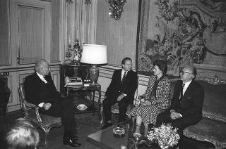 Il Presidente della Repubblica Francesco Cossiga riceve la visita di omaggio di Valentina Terescova, prima donna astronauta