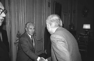 Il Presidente della Repubblica Francesco Cossiga riceve in udienza Eolo Parodi, presidente della Federazione nazionale degli Ordini dei medici chirurghi e degli odontoiatri, con il comitato centrale del sodalizio