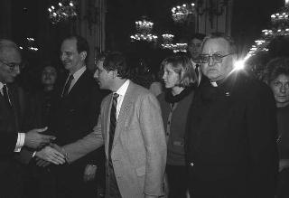 Il Presidente della Repubblica Francesco Cossiga riceve in udienza Paolo Emilio Taviani e i componenti della "Christopher Columbus Quicentenary Jubilee Commission", con esponenti della Regione Liguria e degli enti locali genovesi
