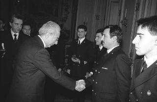 Incontro con una delegazione di allievi dell'Accademia Navale di Livorno, in servizio di Guardia d'Onore al Palazzo del Quirinale
