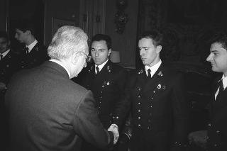 Incontro con una delegazione di allievi dell'Accademia Navale di Livorno, in servizio di Guardia d'Onore al Palazzo del Quirinale