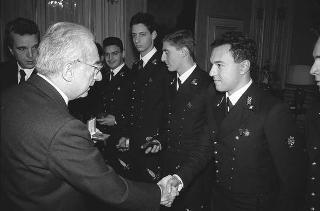 Incontro con una delegazione di allievi dell'Accademia Navale di Livorno, in servizio di Guardia d'Onore al Palazzo del Quirinale