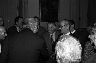 Adolfo Battaglia, ministro dell'industria, commercio e artigianato, con il Consiglio nazionale dell'artigianato