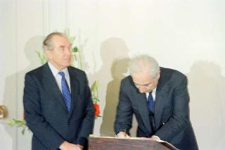 Il Presidente della Repubblica Francesco Cossiga durante il viaggio in Israele (18 - 21 dicembre 1987)