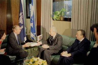 Il Presidente della Repubblica Francesco Cossiga durante il viaggio in Israele (18 - 21 dicembre 1987)