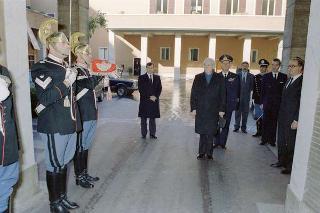 Visita del Presidente della Repubblica Francesco Cossiga alle Caserme dell'Ufficio Presidenziale della Polizia di Stato, del Nucleo Carabinieri Presidenziale e dei Carabinieri Guardie del Presidente della Repubblica