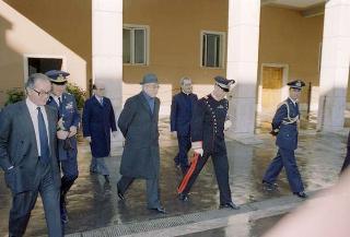Visita del Presidente della Repubblica Francesco Cossiga alle Caserme dell'Ufficio Presidenziale della Polizia di Stato, del Nucleo Carabinieri Presidenziale e dei Carabinieri Guardie del Presidente della Repubblica