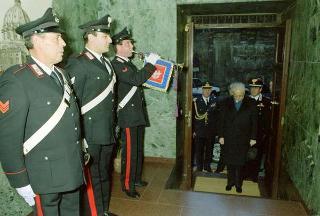 Visita del Presidente della Repubblica Francesco Cossiga alle Caserme dell'Ufficio Presidenziale della Polizia di Stato, del Nucleo Carabinieri Presidenziale e dei Carabinieri Guardie del Presidente della Repubblica