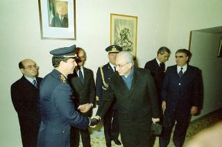 Visita del Presidente della Repubblica Francesco Cossiga alle Caserme dell'Ufficio Presidenziale della Polizia di Stato, del Nucleo Carabinieri Presidenziale e dei Carabinieri Guardie del Presidente della Repubblica