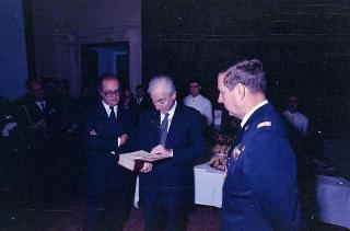 Visita del Presidente della Repubblica Francesco Cossiga alle Caserme dell'Ufficio Presidenziale della Polizia di Stato, del Nucleo Carabinieri Presidenziale e dei Carabinieri Guardie del Presidente della Repubblica