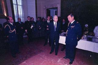 Visita del Presidente della Repubblica Francesco Cossiga alle Caserme dell'Ufficio Presidenziale della Polizia di Stato, del Nucleo Carabinieri Presidenziale e dei Carabinieri Guardie del Presidente della Repubblica