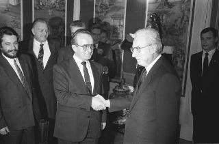 Incontro del Presidente della Repubblica Francesco Cossiga con  Branko Mikulic, primo ministro della Repubblica Socialista Federativa di Jugoslavia