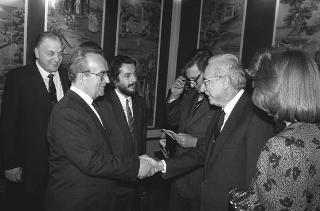 Incontro del Presidente della Repubblica Francesco Cossiga con  Branko Mikulic, primo ministro della Repubblica Socialista Federativa di Jugoslavia
