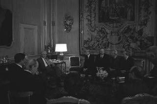 Udienza del Presidente della Repubblica Francesco Cossiga con  la professoressa Tullia Zevi, presidente dell'Unione comunità israelitiche italiane, Alberto Levy, segretario dell'Unione, e  Dario Tedeschi, per consegnare una copia dello Statuto dell'ebraismo italiano